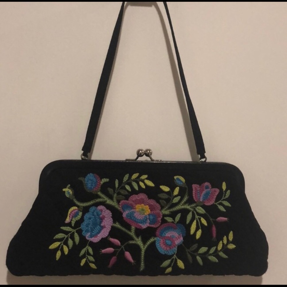 Vera Bradley Embroidered Clutch!